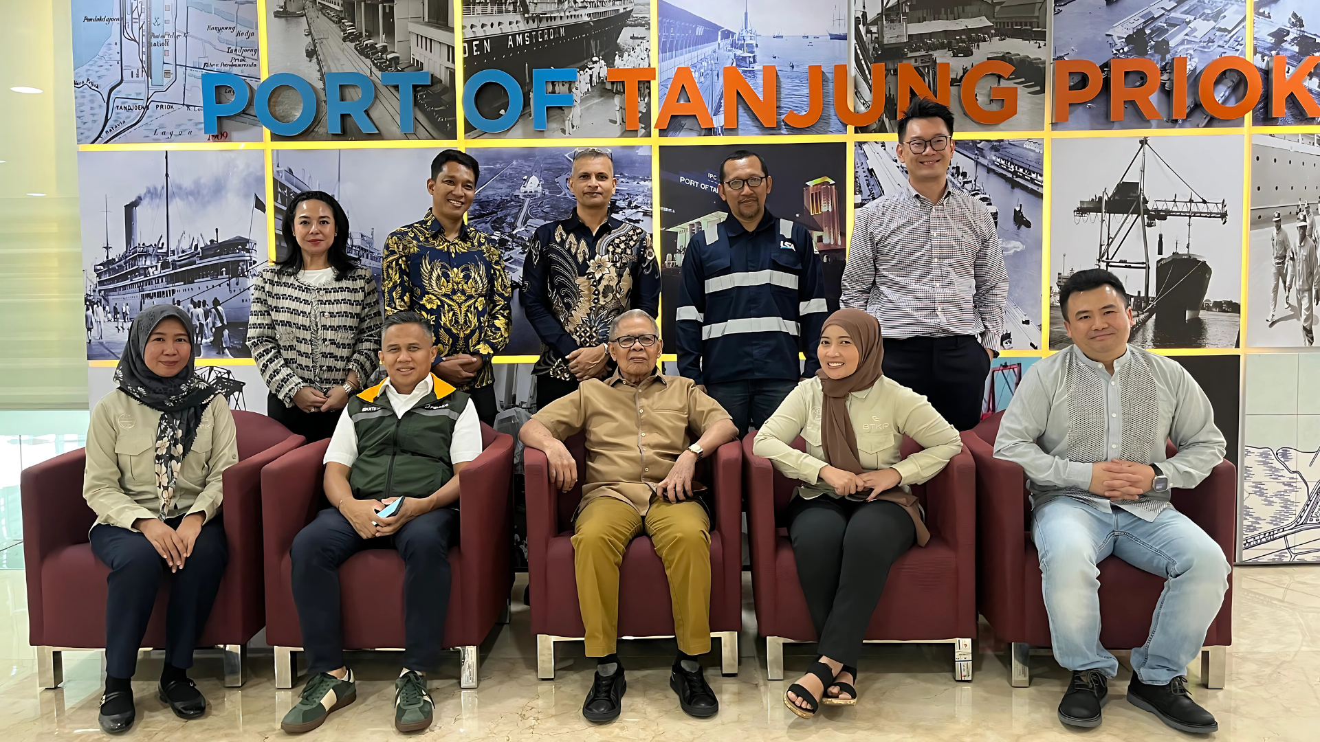 You are currently viewing Working Visit and Cooperation of Palfinger Asia Pacific Leadership and BTKP to Tanjung Priok Port