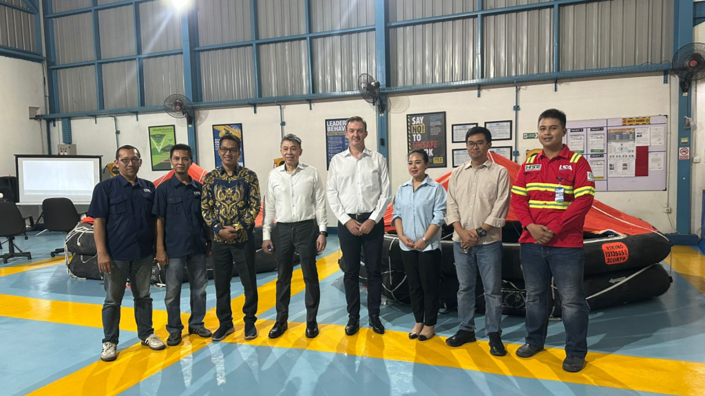 Read more about the article Viking Singapore leadership visit PT LSA’s service station to get insight about the company and it business potential